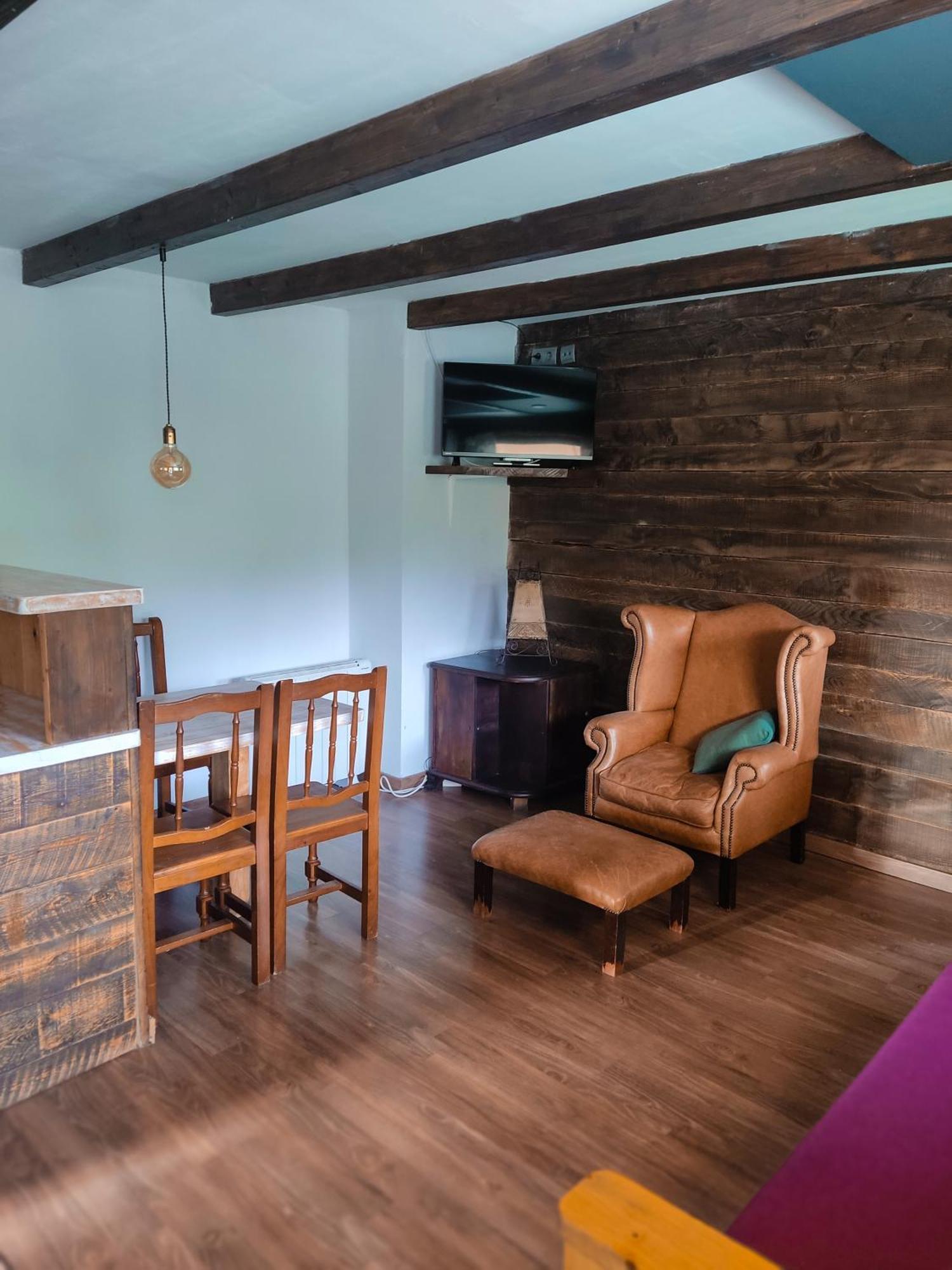 Apartments Taull Bagian luar foto