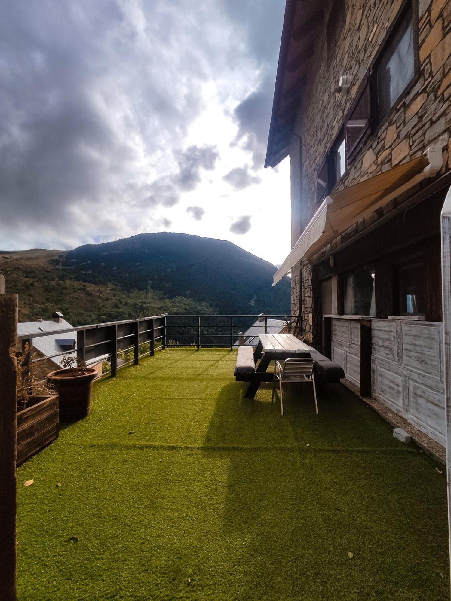 Apartments Taull Bagian luar foto